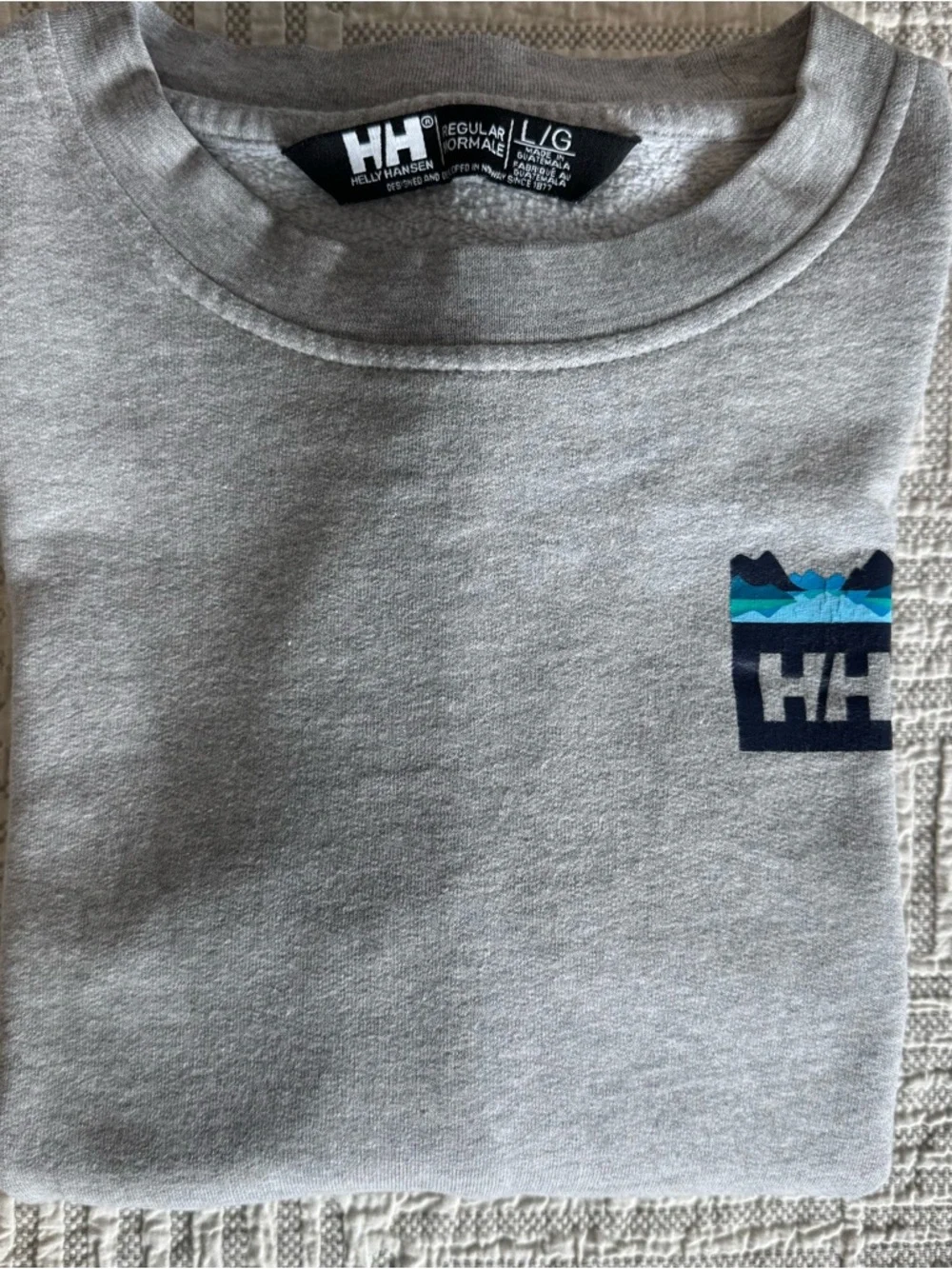 Helly Hansen Women’s Grey Crewneck Sweatshirt – Size Large - Picture 6 of 9